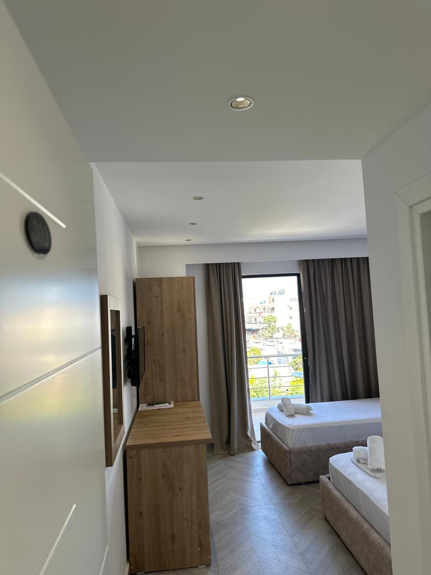 Noa Boutique Hotel Ksamil Esterno foto