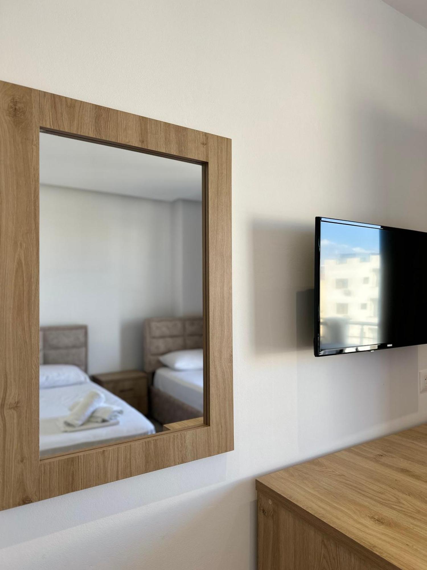 Noa Boutique Hotel Ksamil Esterno foto